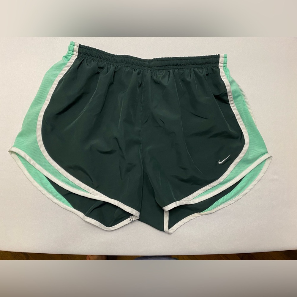 Large - Nike - Hunter green/lime/white running tempo shorts